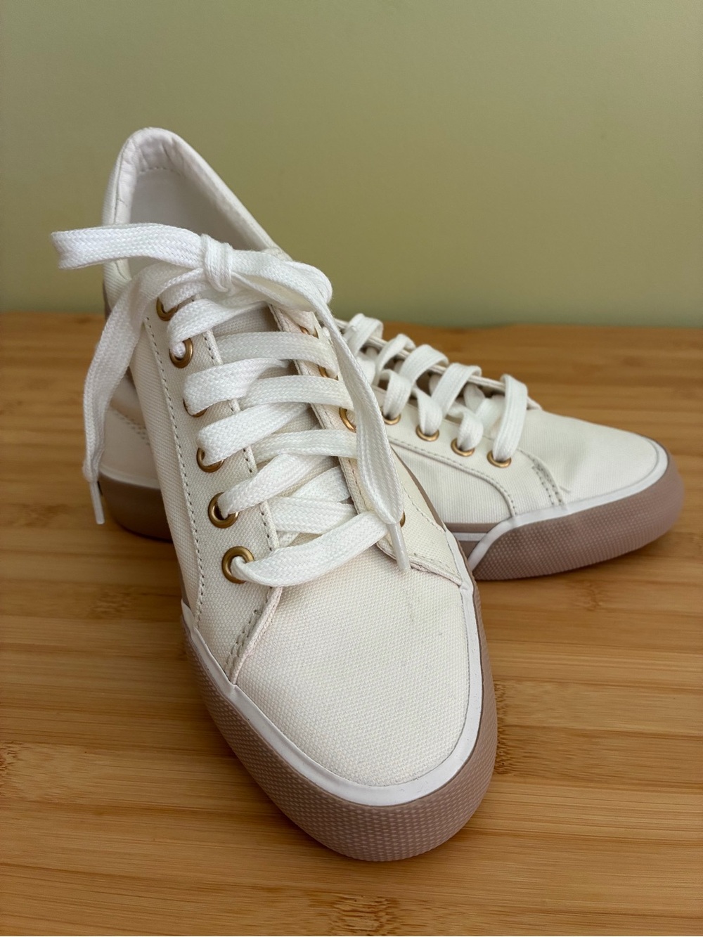 Keds jump kick canvas sneaker womens 7.5 NEW